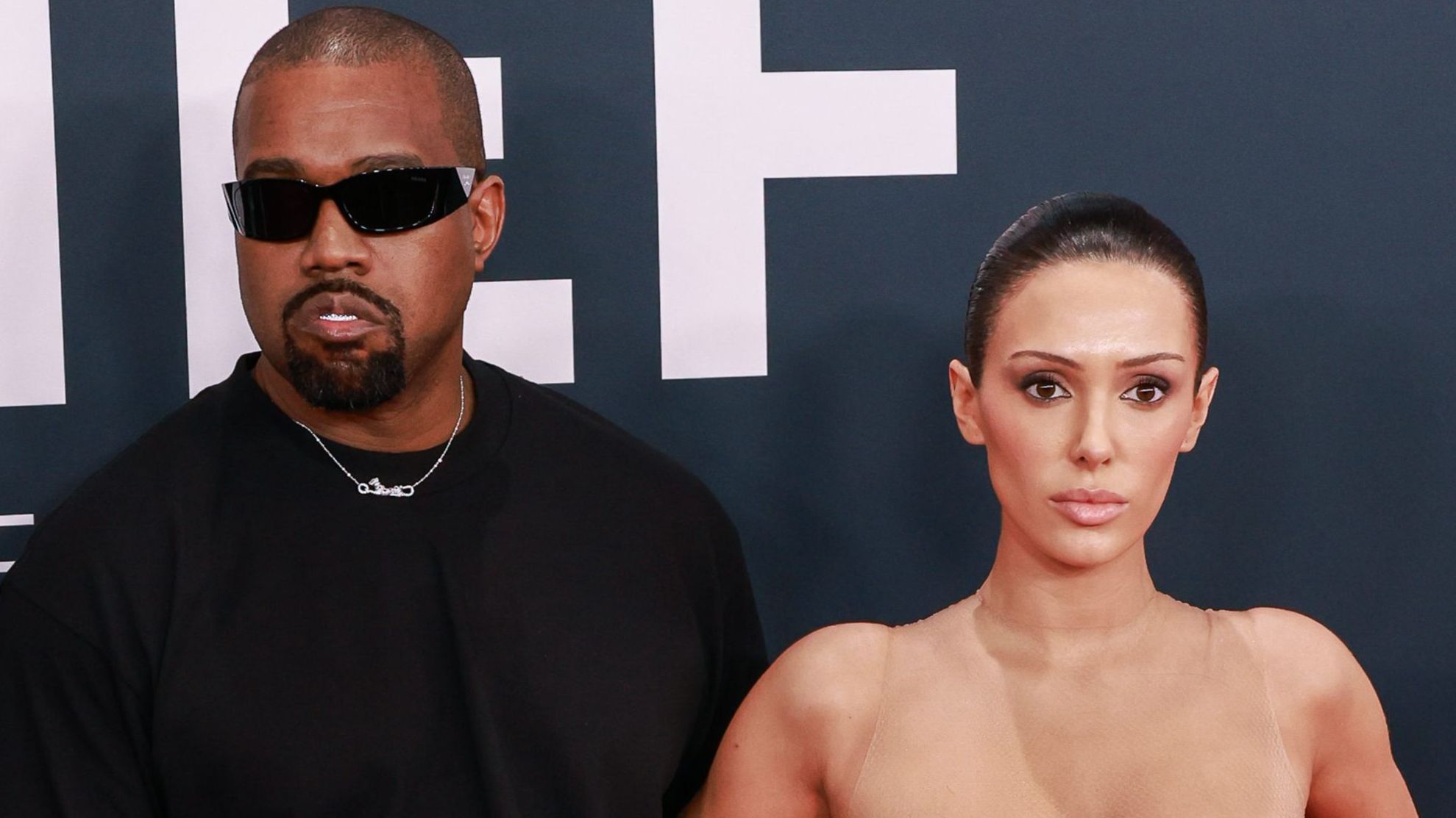 Kanye West Y Bianca Censori Expulsados De Los Premios Grammy Tras Su