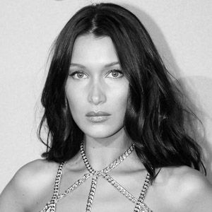 Bella Hadid - divinity