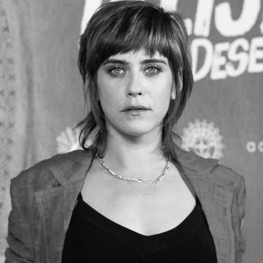 María León - divinity