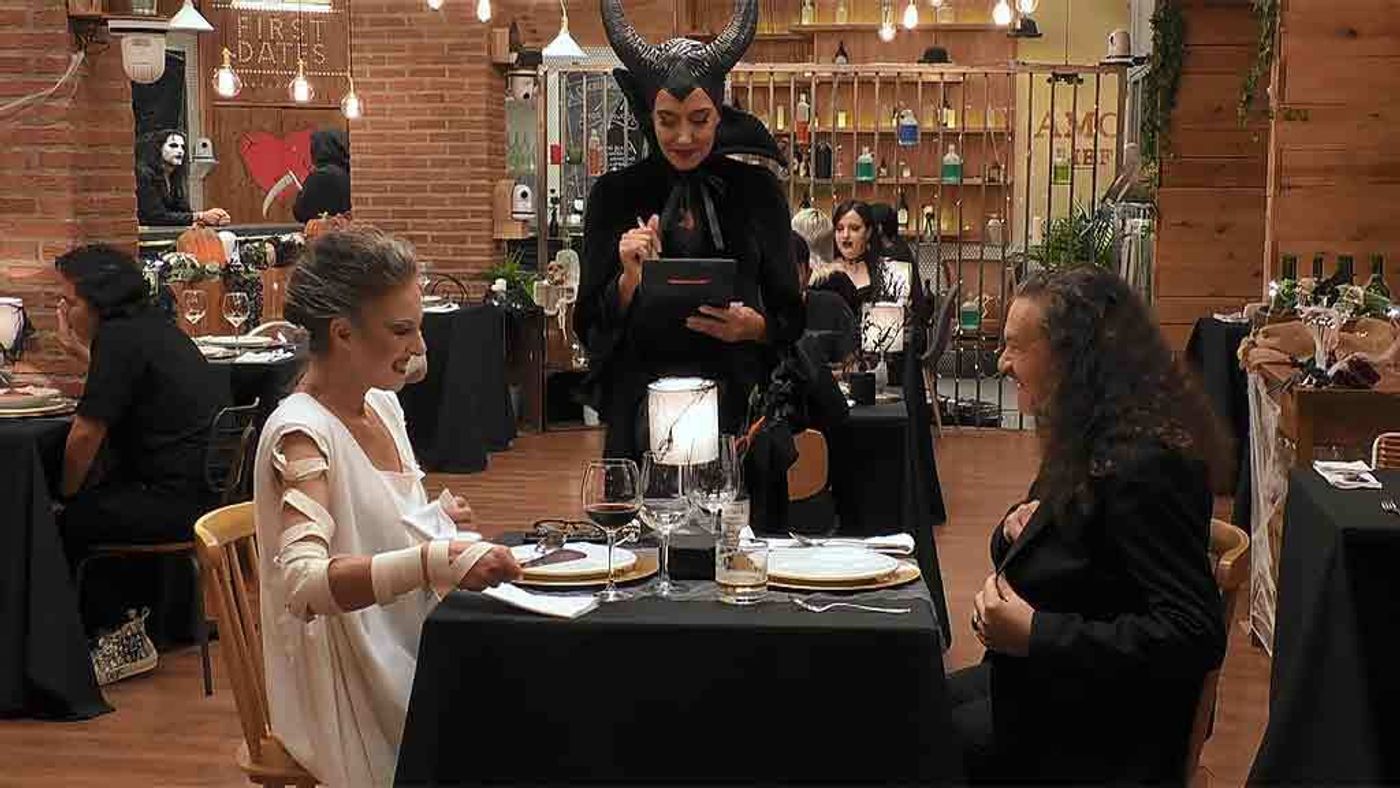 Antonio no cree que su cita de ‘First Dates’ vea muertos, pero él duerme “sobre las urnas de mi familia” First Dates Temporada 6 Top Vídeos 1213
