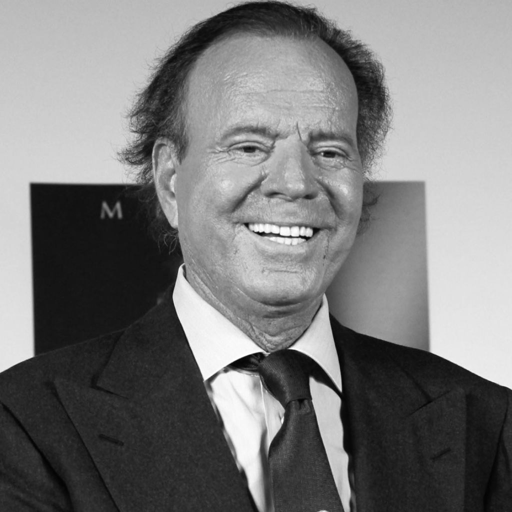 Julio Iglesias - divinity