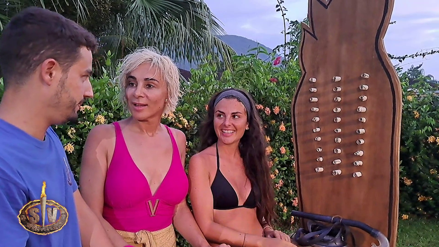 Ana María Aldón y Alexia Rivas