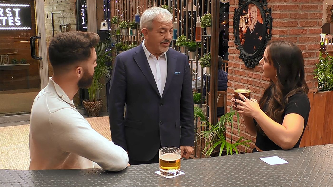 Carlos Sobera advierte a una soltera de ‘First Dates’: “Solo tenemos una semana para consumar”