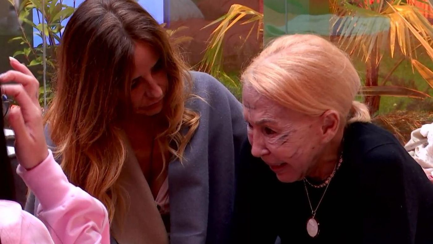 carmen alcayde y laura bozzo 13e9[1]