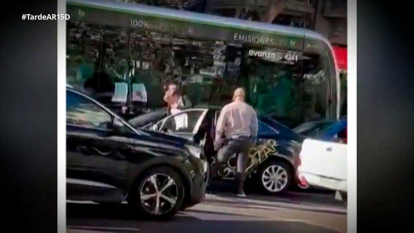 Brutal agresión a una conductora de VTC en un atasco: "Dentro del coche se vivió pánico"