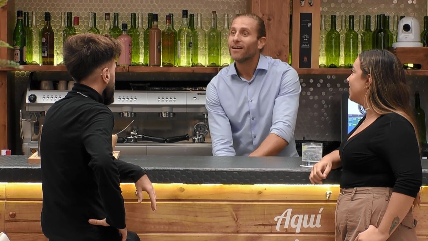 Un soltero deja en shock a Matías y a su cita con su parecido en ‘First Dates’: “Me parezco mucho a…”