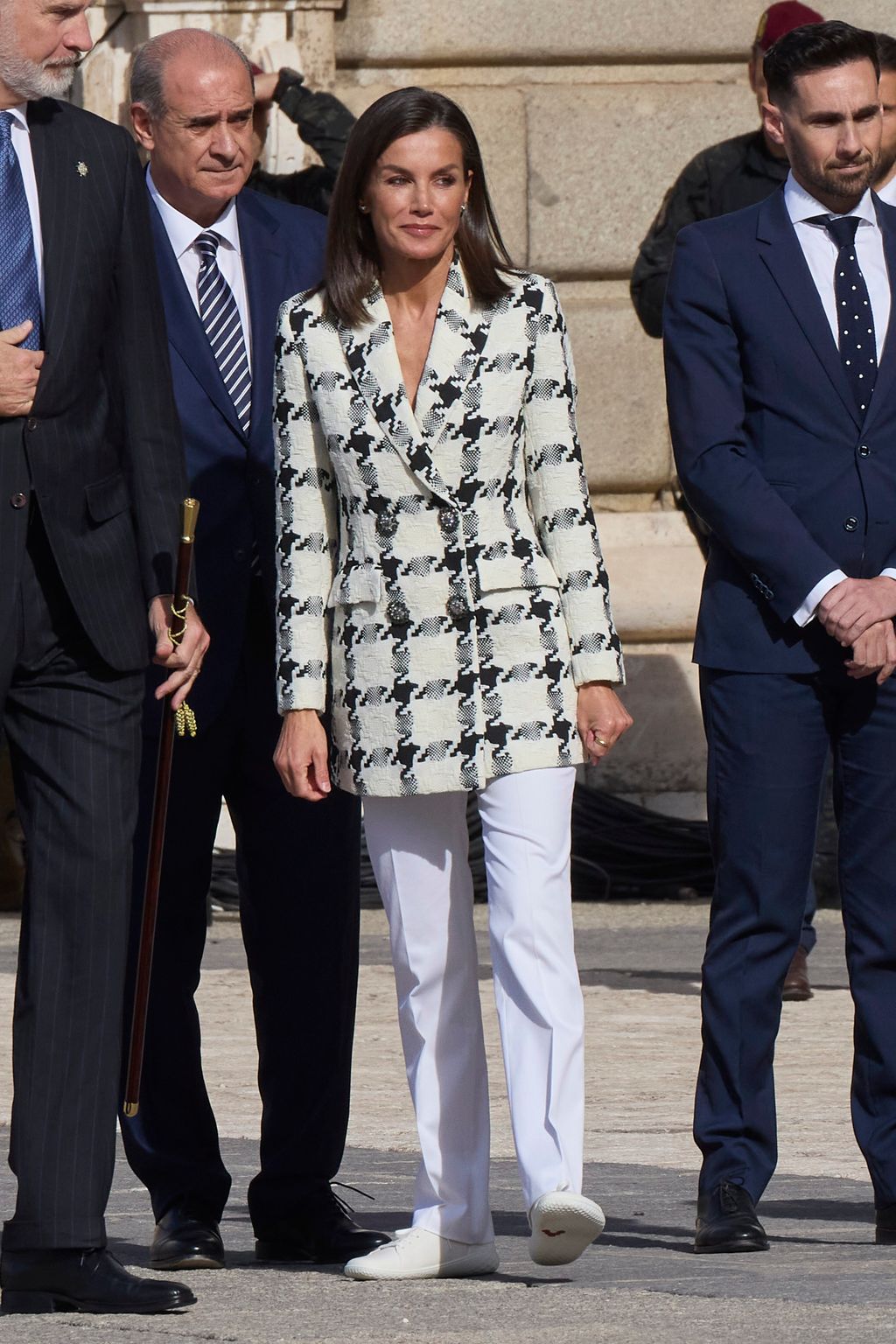 La reina Letizia, con chaqueta de Uterqüe