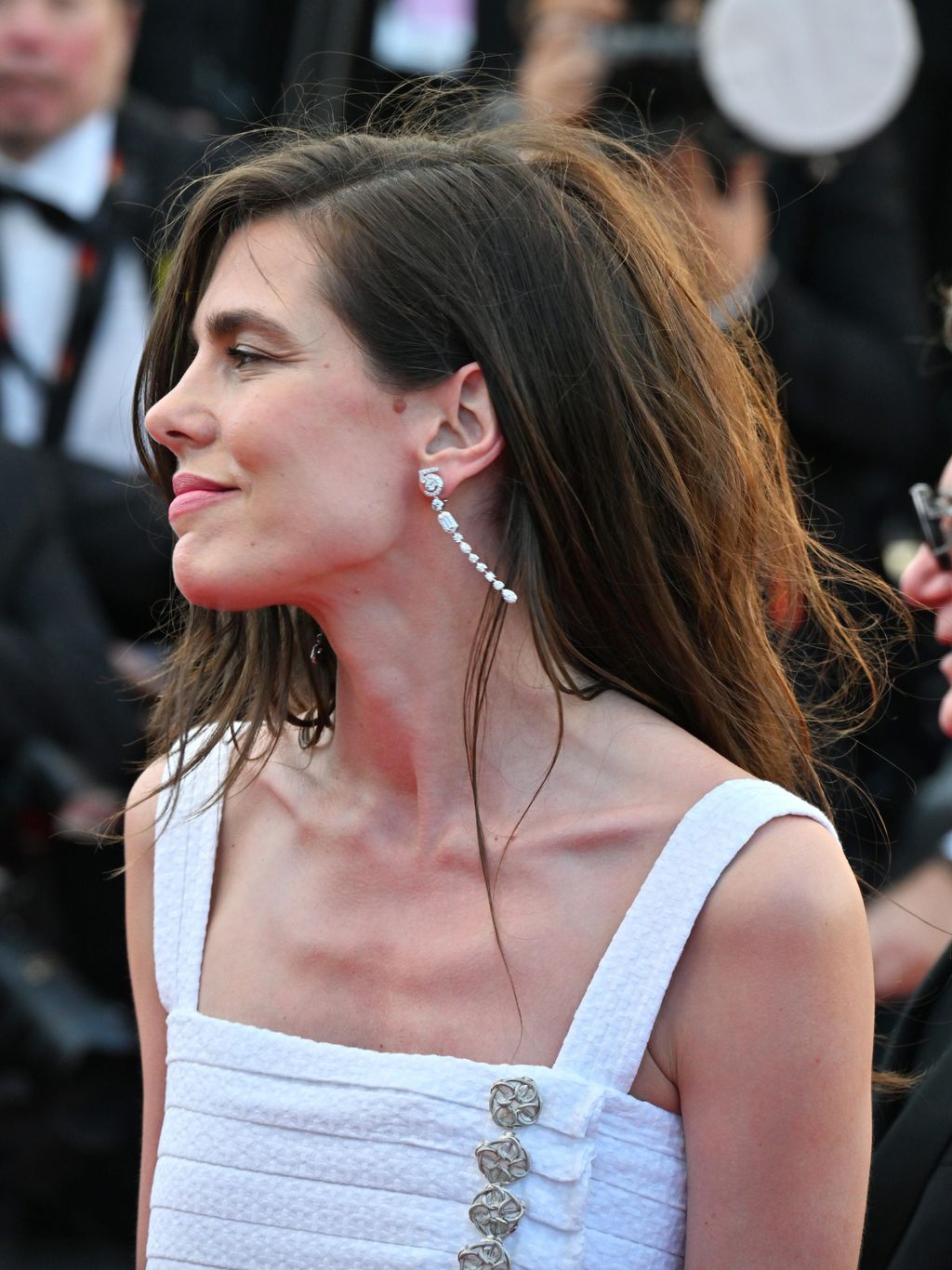 Carlota Casirashi, de perfil, en Cannes