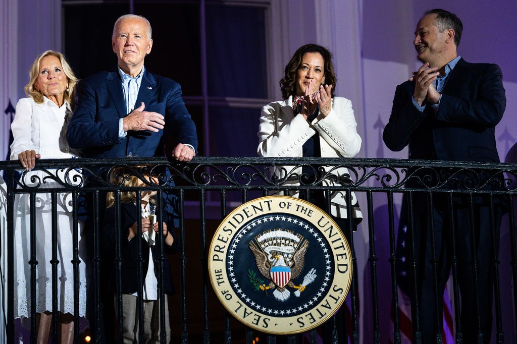 Kamala Harris, junto Joe Biden