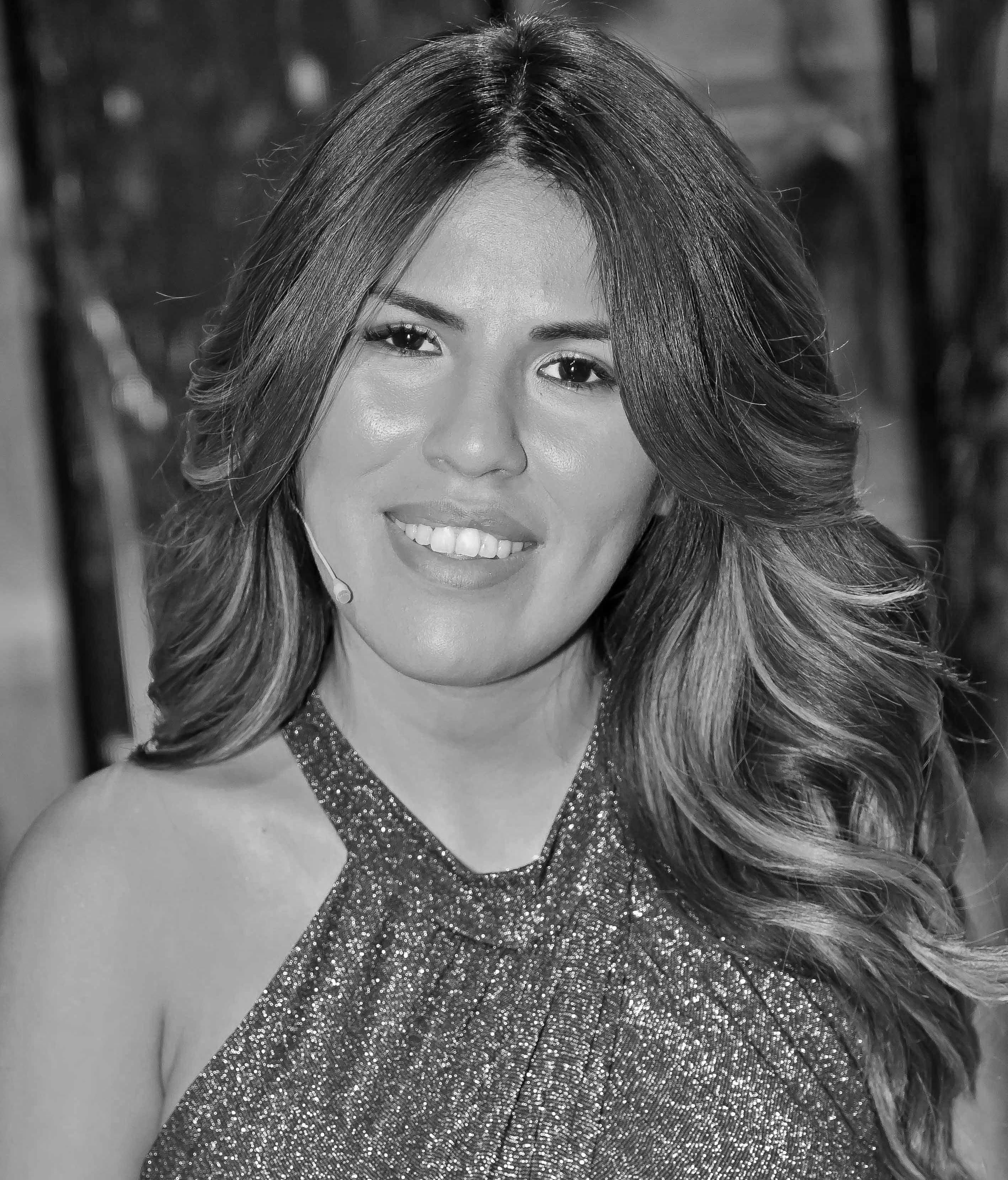 Isa Pantoja - Divinity