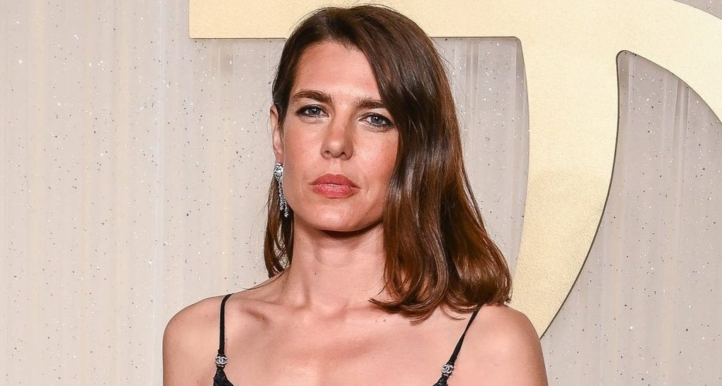 Charlotte Casiraghi, con pendientes de Chanel