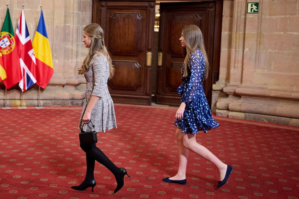 La princesa Leonor y la infanta Sofía, a su llegada