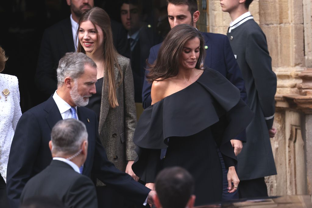 La reina Letizia, con el rey Felipe y la infanta Sofía