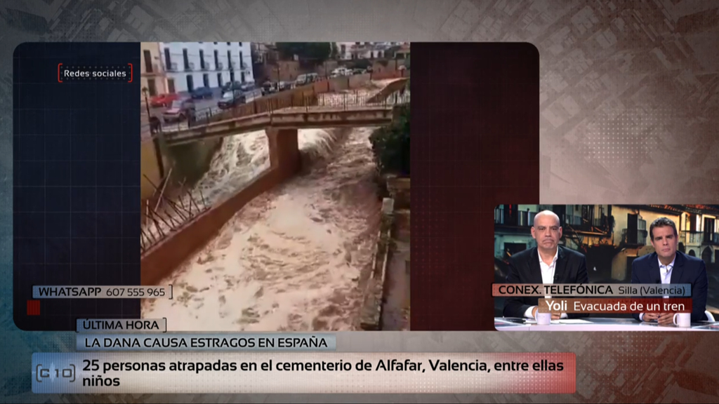 Yoli, una de las evacuadas en un tren de cercanías por la DANA