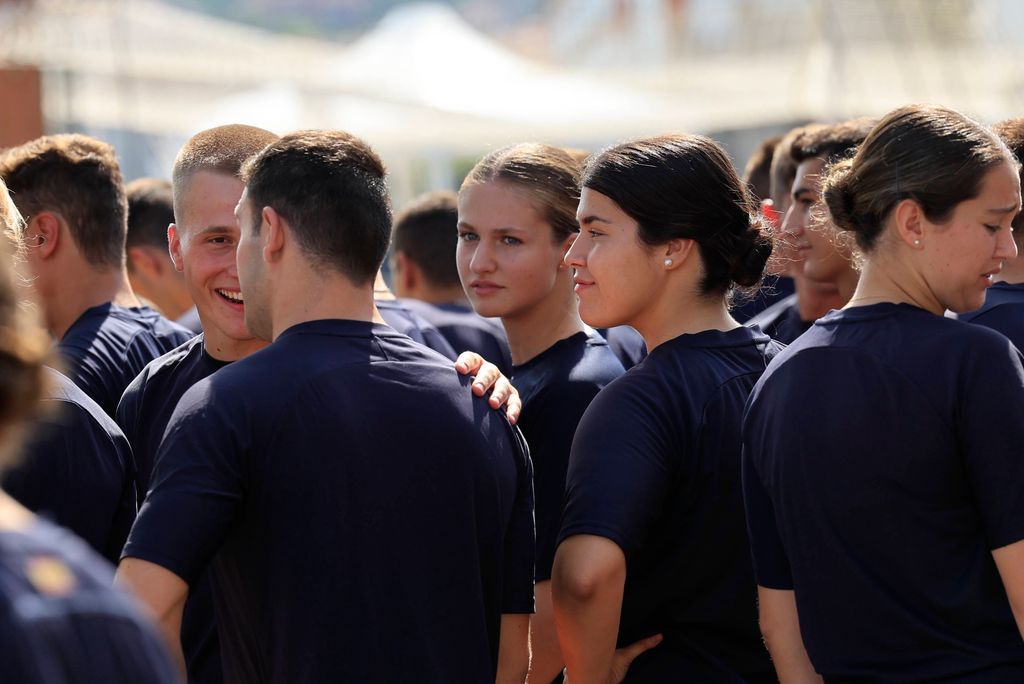 Leonor, con sus compañeros de la Escuela Naval de Marín