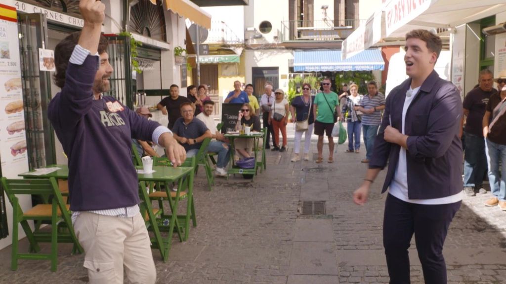 Un concursante se lanza a cantar flamenquito en 'Lo sabe, no lo sabe': "¡Ole qué arte!"