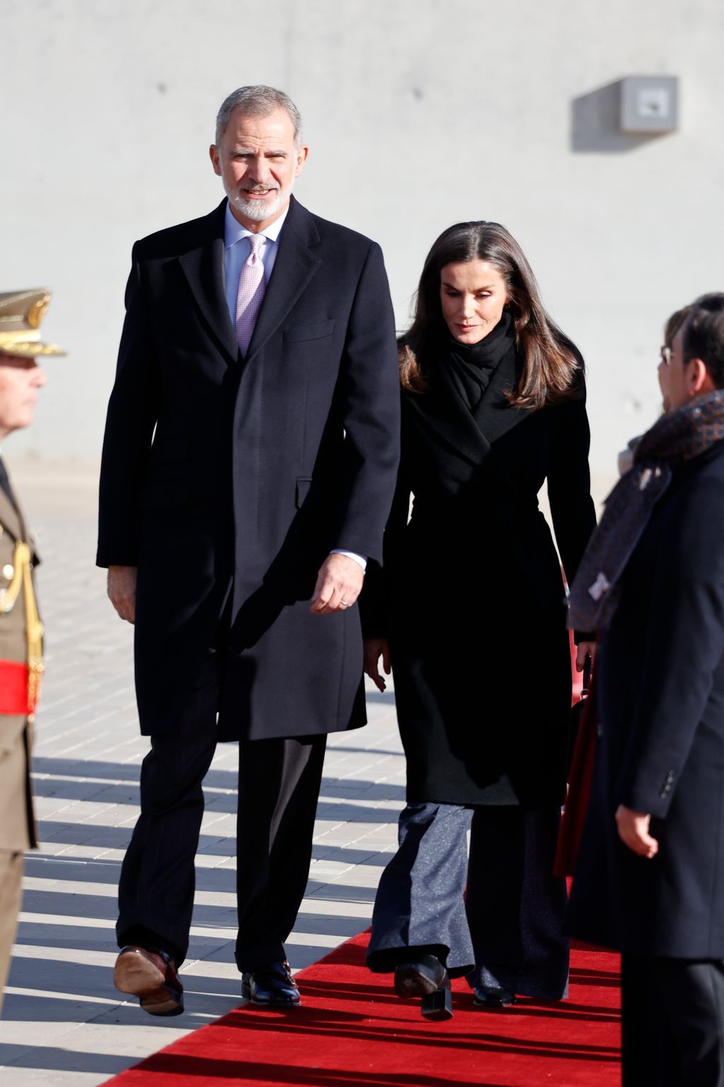 Los reyes, en el aeropuerto de Italia