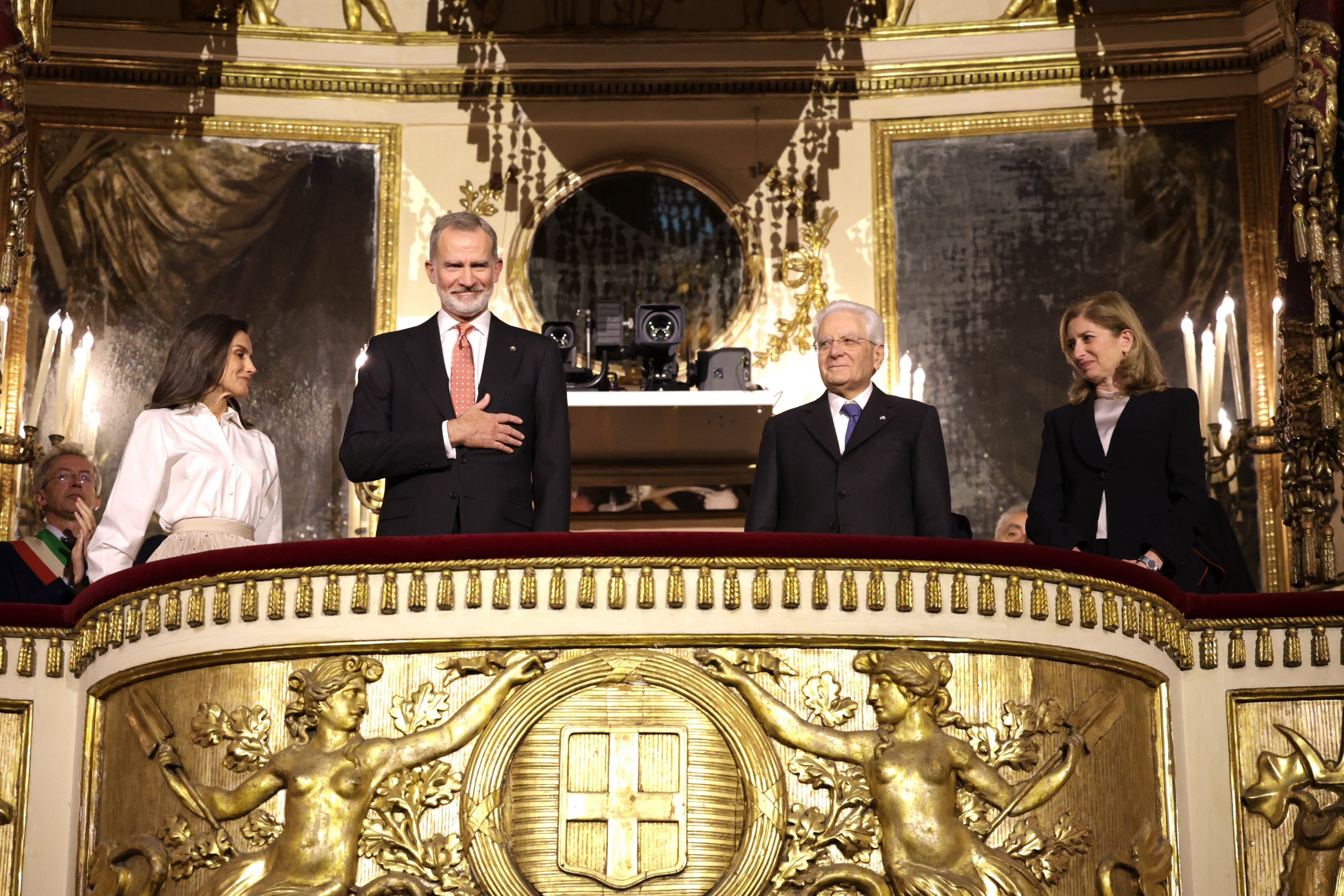 Los reyes en el palco