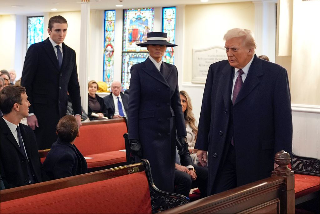 Donald y Melania Trump durante el servicio episcopal