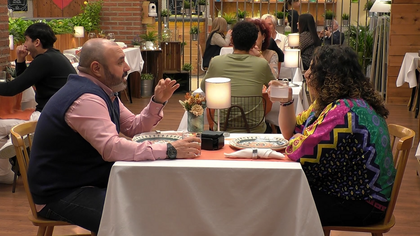 el divertido zasca de una soltera de first dates al saber que su cita es vigilante de seguridad 16 9 da39
