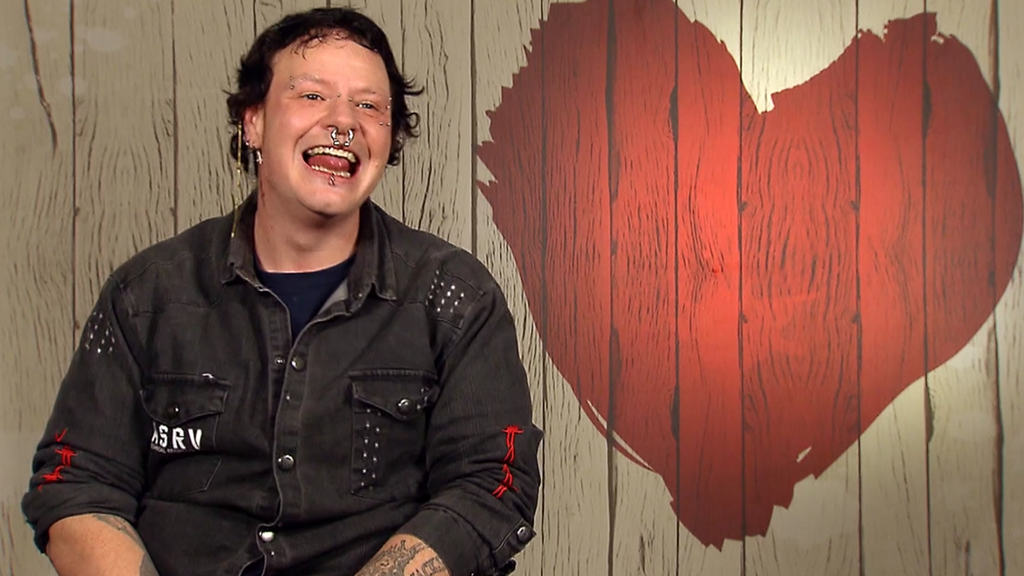 un soltero punky de first dates pide que no le llamen rafael ya hay uno y es muy grande 16 9 aspect da39