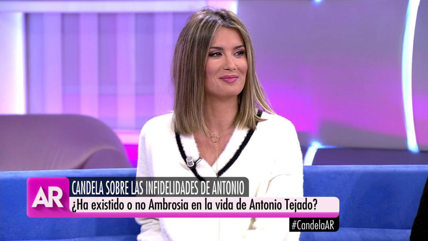 5ucrrkqo3nft_anarosa_3540.jpg