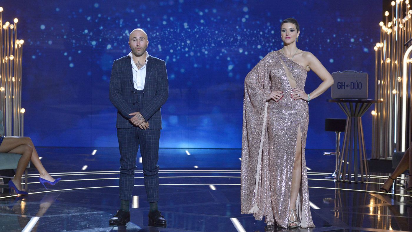 9gvxoeq3j0fz_ghduo_gala_final2.jpg