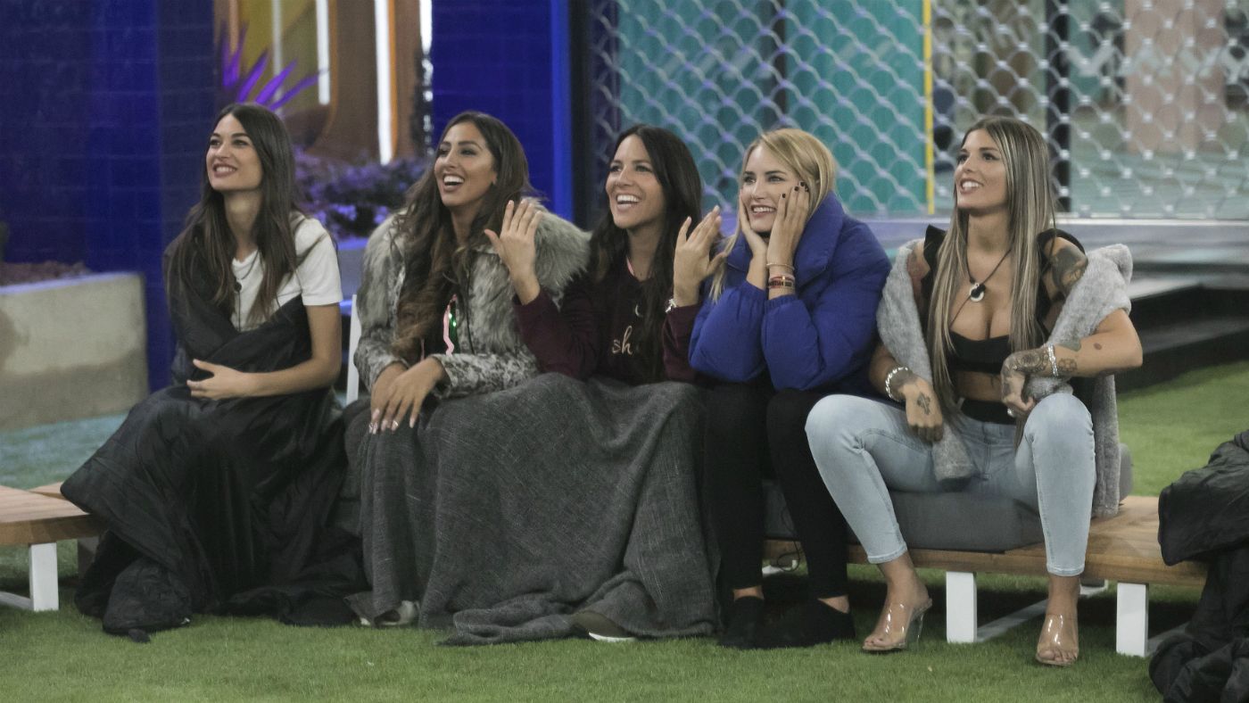 xy7e3qo6a3z4_ghvip7_gala2b.jpg