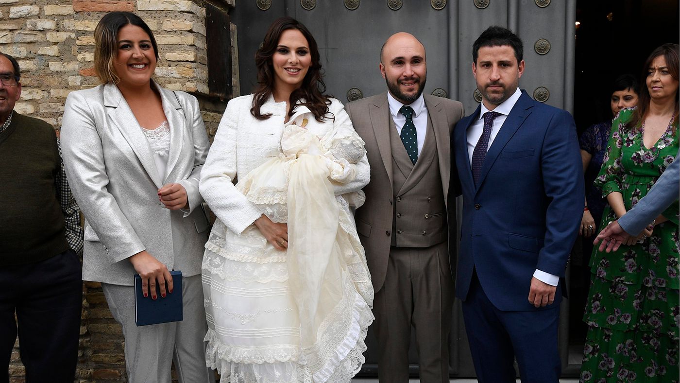 ybvl1wj65lfu_socialite_2018_p106.jpg