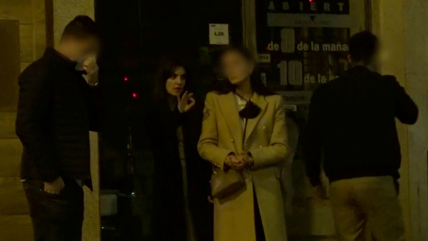 socialite_433