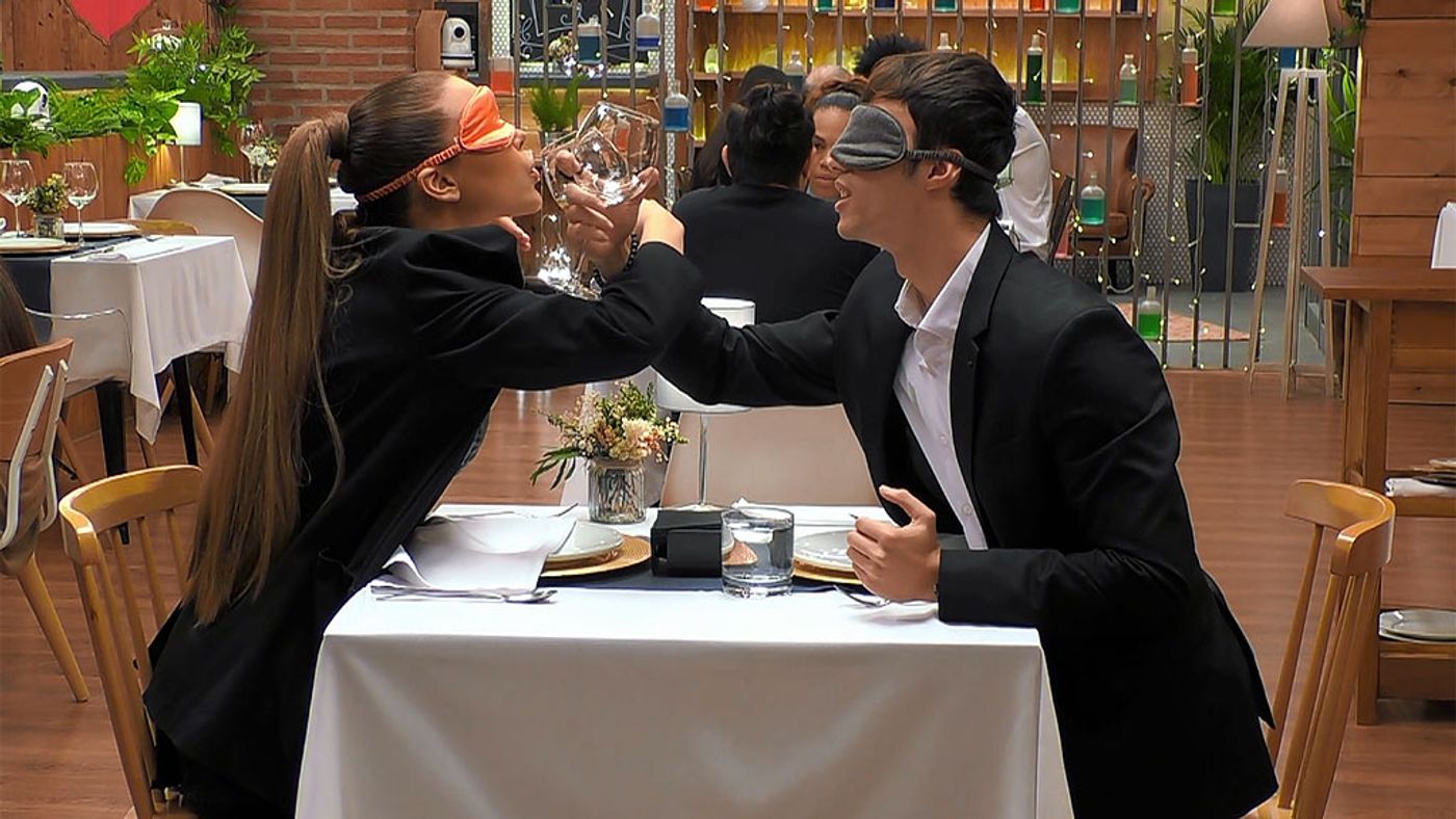 nikayoscarfirstdates2