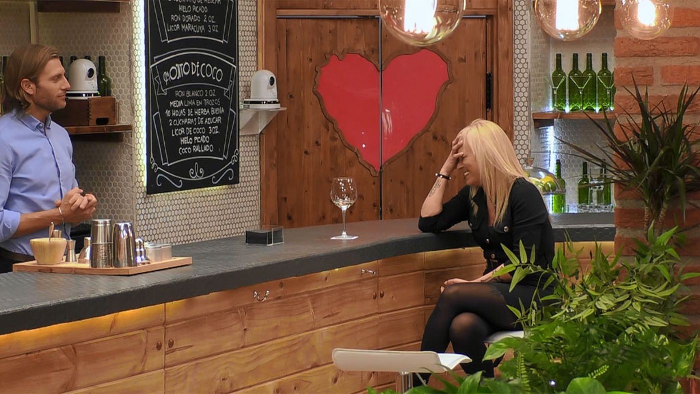 Online dates ver racksimpstufchuck: first 'First Dates',