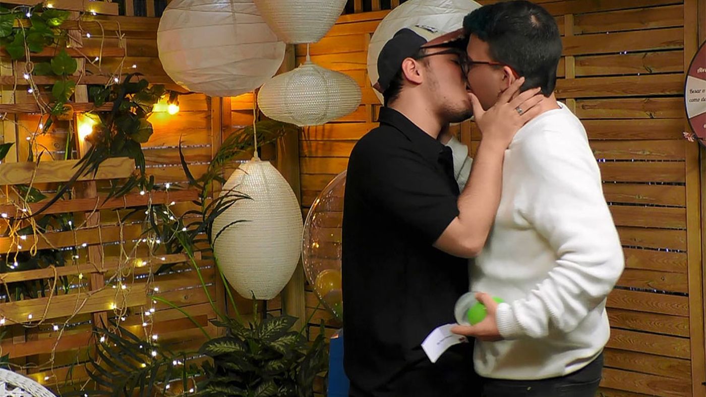 marcosyalejandrobesofirstdaOK