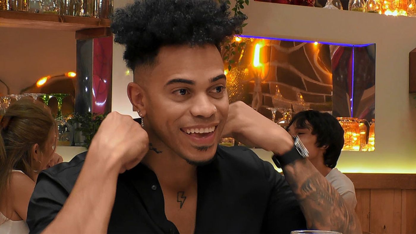 robertsfirstdates