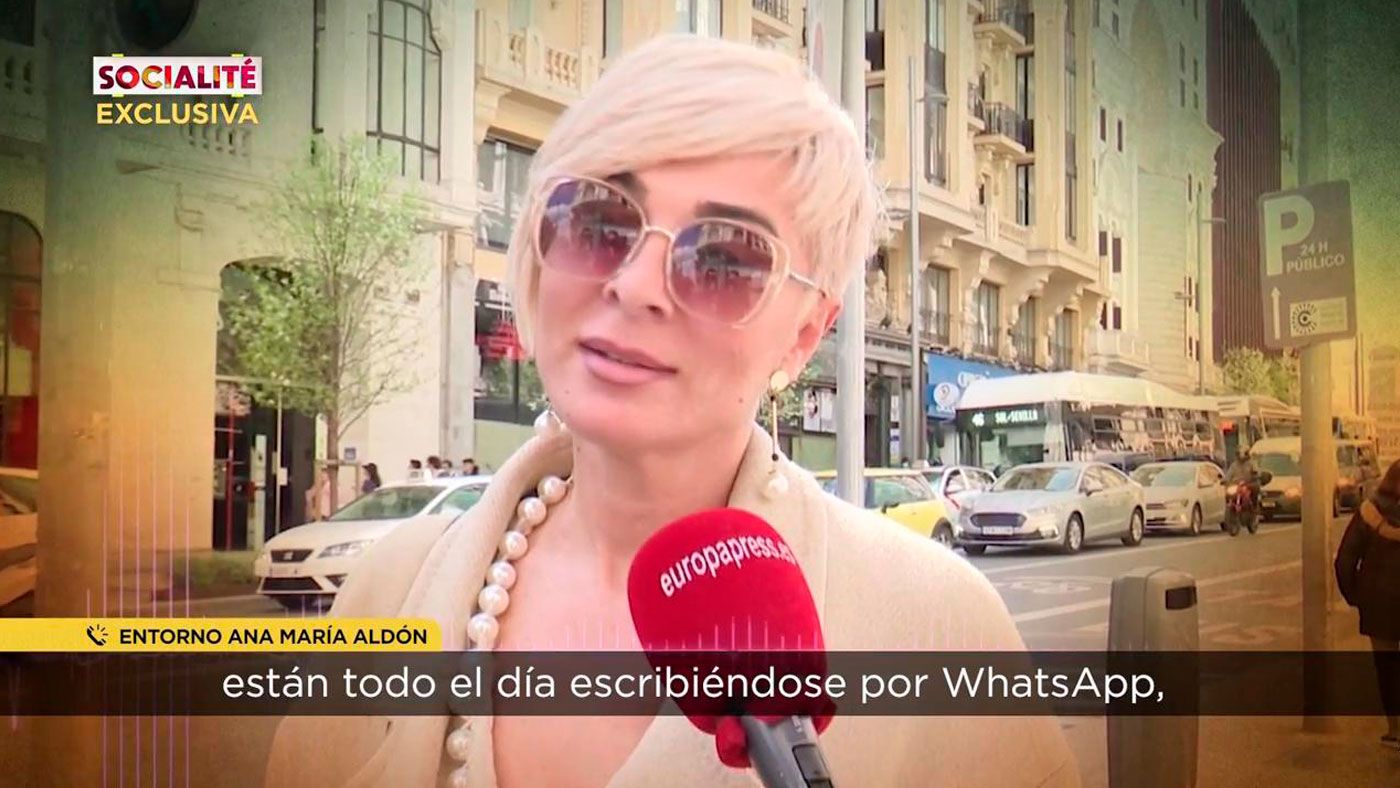 socialite 552