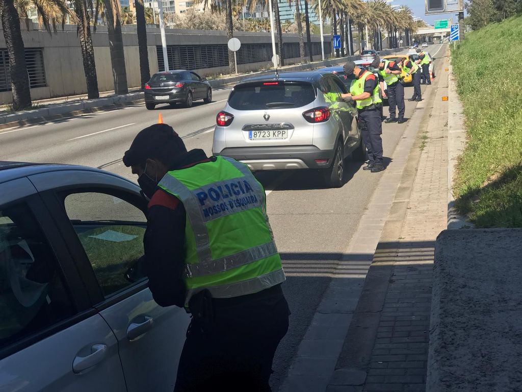 Controles a la salida de Barcelona