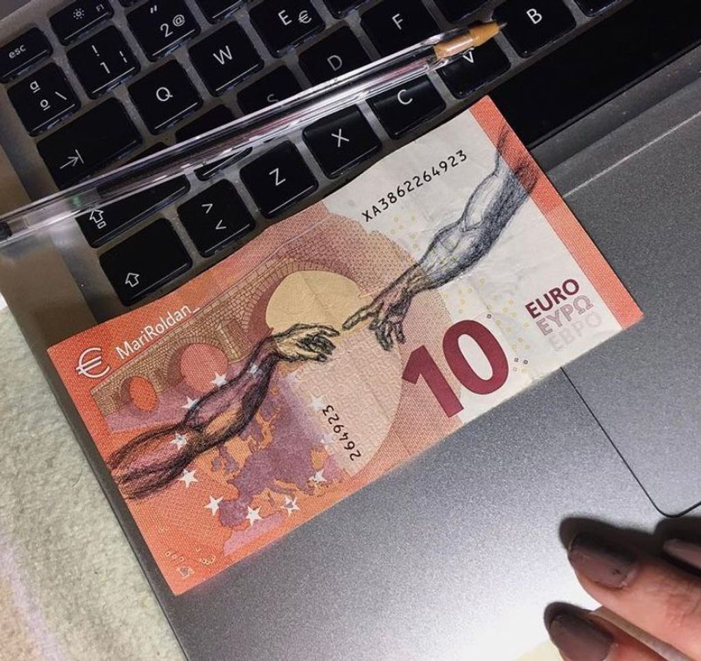 PRIMER DIBUJO DE MARI EN UN BILLETE