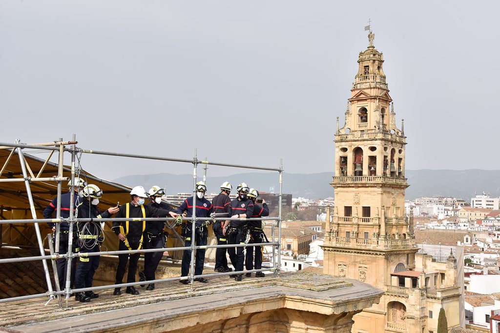 Bomberos de Córdoba en la Mezquita