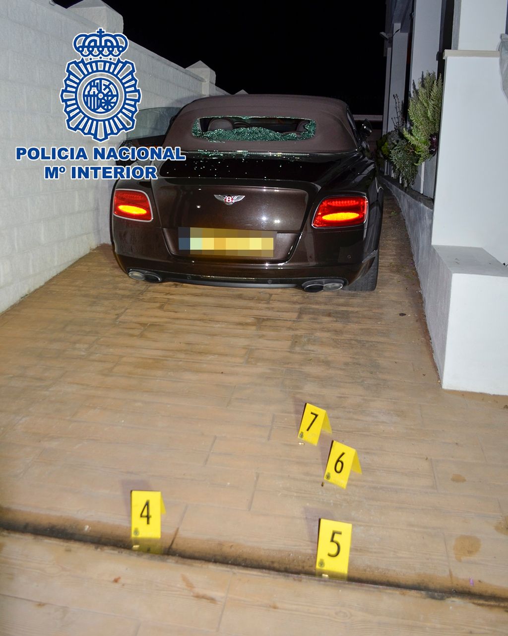 Coche tiroteado