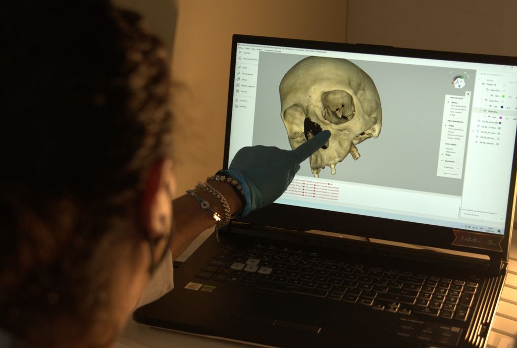 Investigadores trabajan en el proyecto.