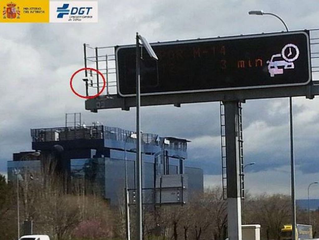 Cámaras que vigilan el uso del cinturón y del móvil