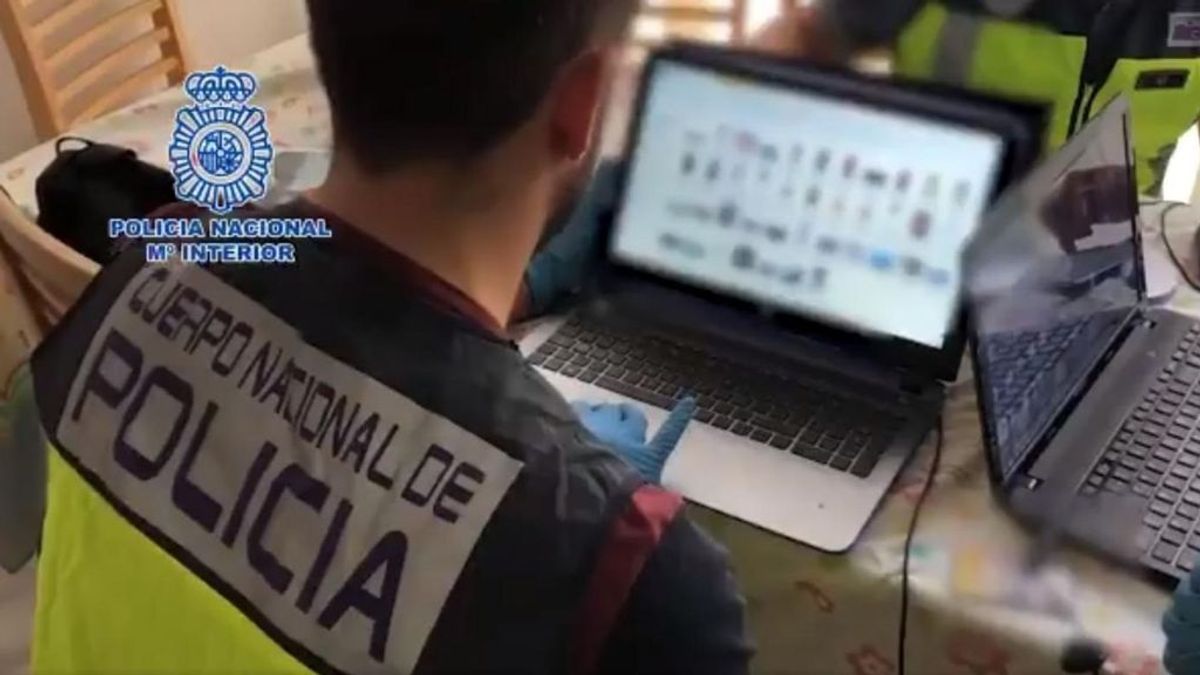 Desmantelada una red que obtuvo más de 7.000 euros mediante sextorsión Desmantelada una red que obtuvo más de 7.000 euros mediante sextorsión