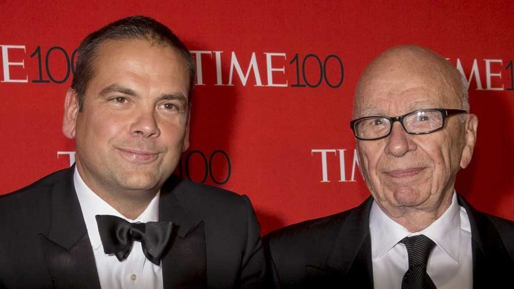 Rupert Murdoch y su hijo Lachlan en la gala de la revista Time (2015)