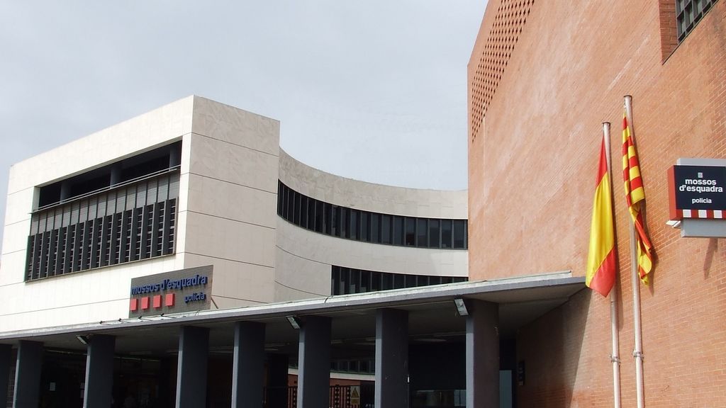 Detenida la madre del recién nacido que esta mañana han encontrado muerto en una calle de Barcelona Detenida la madre del recién nacido que esta mañana han encontrado muerto en una calle de Barcelona