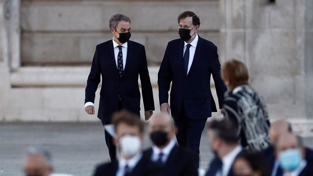 Los expresidentes José Luis Rodríguez Zapatero y Mariano Rajoy en el homenaje de Estado