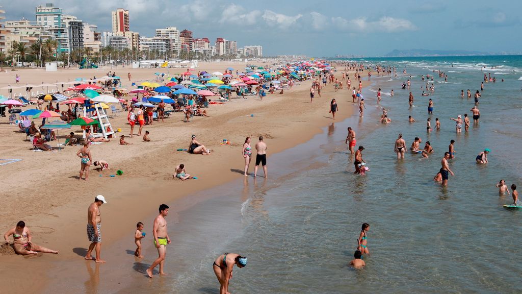 El brote de Gandia suma 20 nuevos positivos y alcanza ya las 30 personas afectadas El brote de Gandia suma 20 nuevos positivos y alcanza ya las 30 personas afectadas