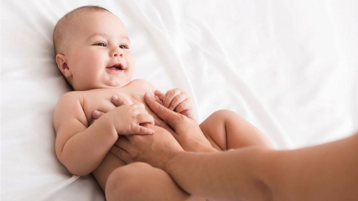 Masajes para bebés despues del baño, ¿por qué son tan importantes?