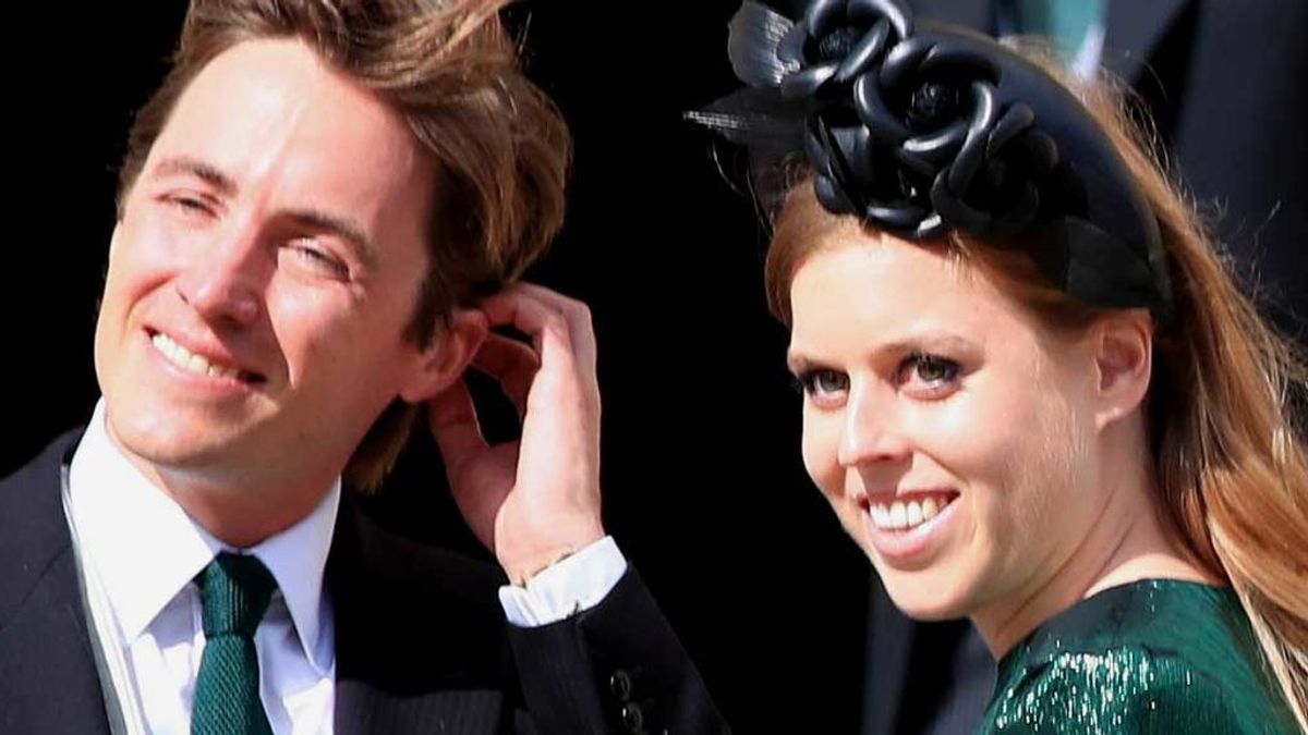 La princesa Beatriz y su prometido, Edoardo, en una imagen de agosto de 2019 La princesa Beatriz y su prometido, Edoardo, en una imagen de agosto de 2019
