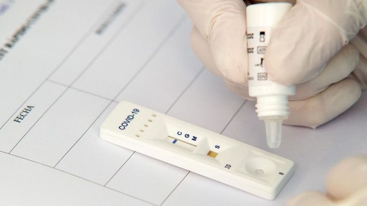 Cinco positivos y cientos de pruebas PCR: un nuevo brote de coronavirus tras una fiesta de fin de curso en Córdoba Cinco positivos y cientos de pruebas PCR: un nuevo brote de coronavirus tras una fiesta de fin de curso en Córdoba