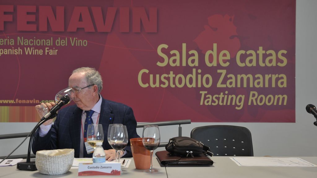 Custodio, en la sala de catas de FENAVIN que lleva su nombre.